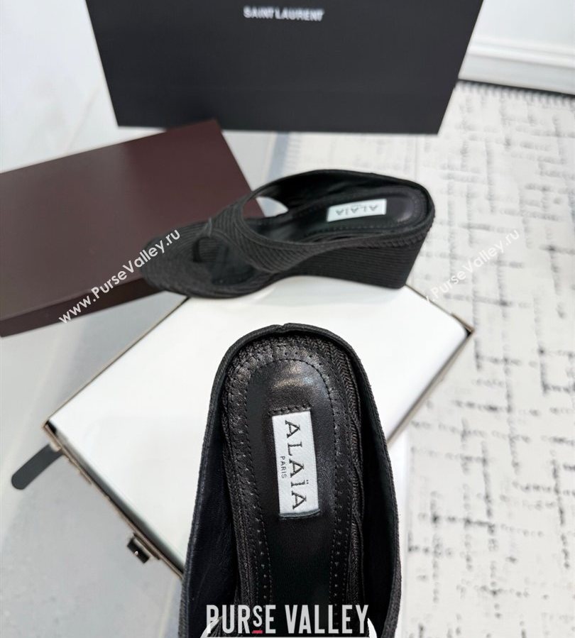 Alaia Cube Wedge Thong Slides Sandal 7.5cm in Raffia Straw Black 2025 AL060607 (KER-250709002)