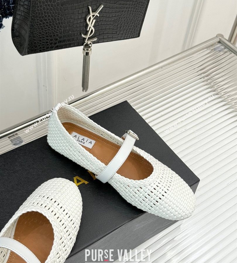 Alaia Ballet Flats in Woven Leather White2 2025 AL070902 (syt-250709031)