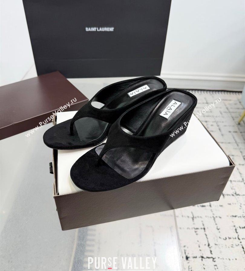 Alaia Cube Wedge Thong Slides Sandal 7.5cm in Suede Black 2025 AL060607 (KER-250709004)