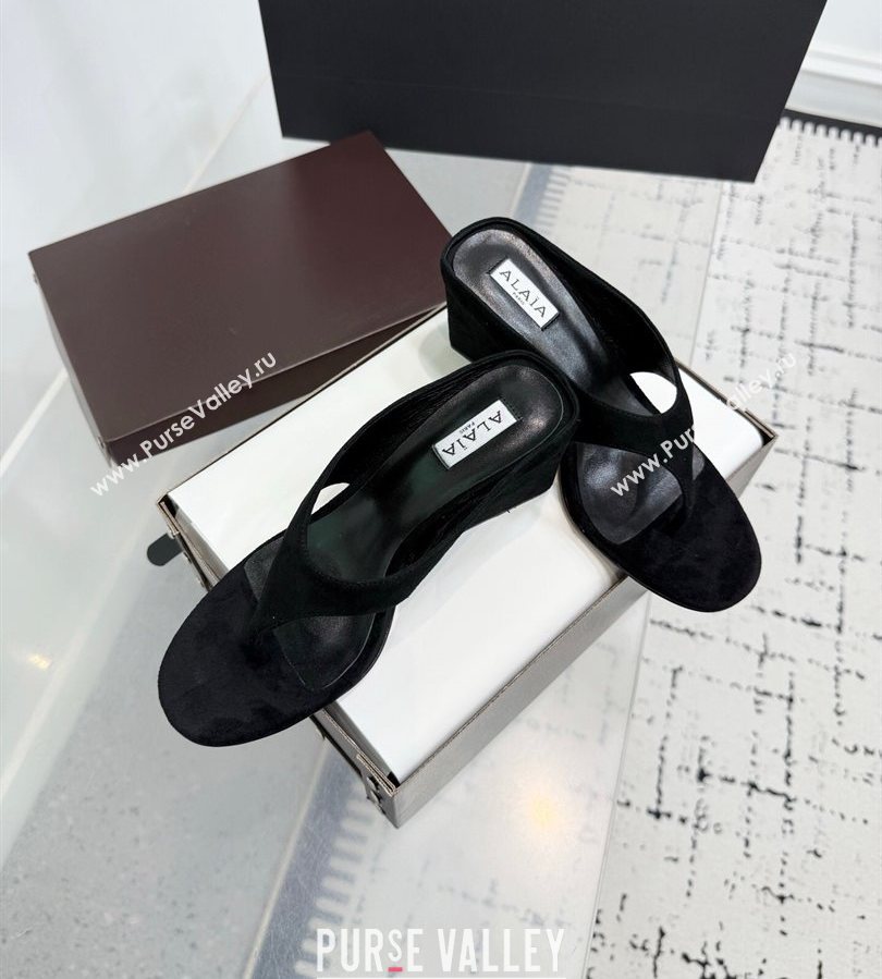 Alaia Cube Wedge Thong Slides Sandal 7.5cm in Suede Black 2025 AL060607 (KER-250709004)