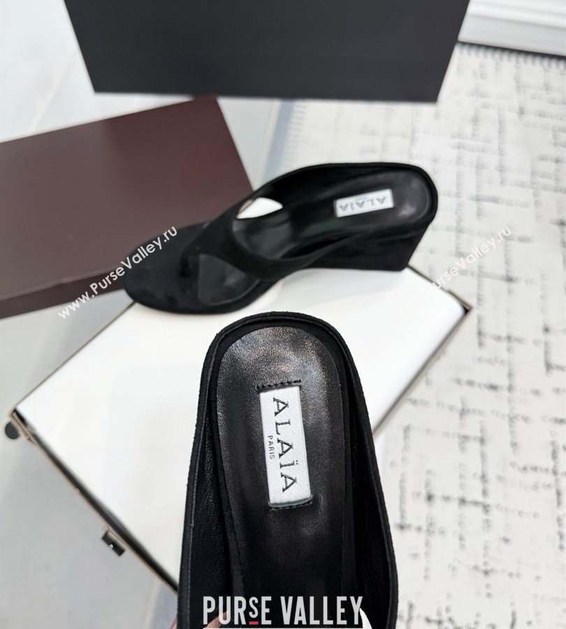 Alaia Cube Wedge Thong Slides Sandal 7.5cm in Suede Black 2025 AL060607 (KER-250709004)