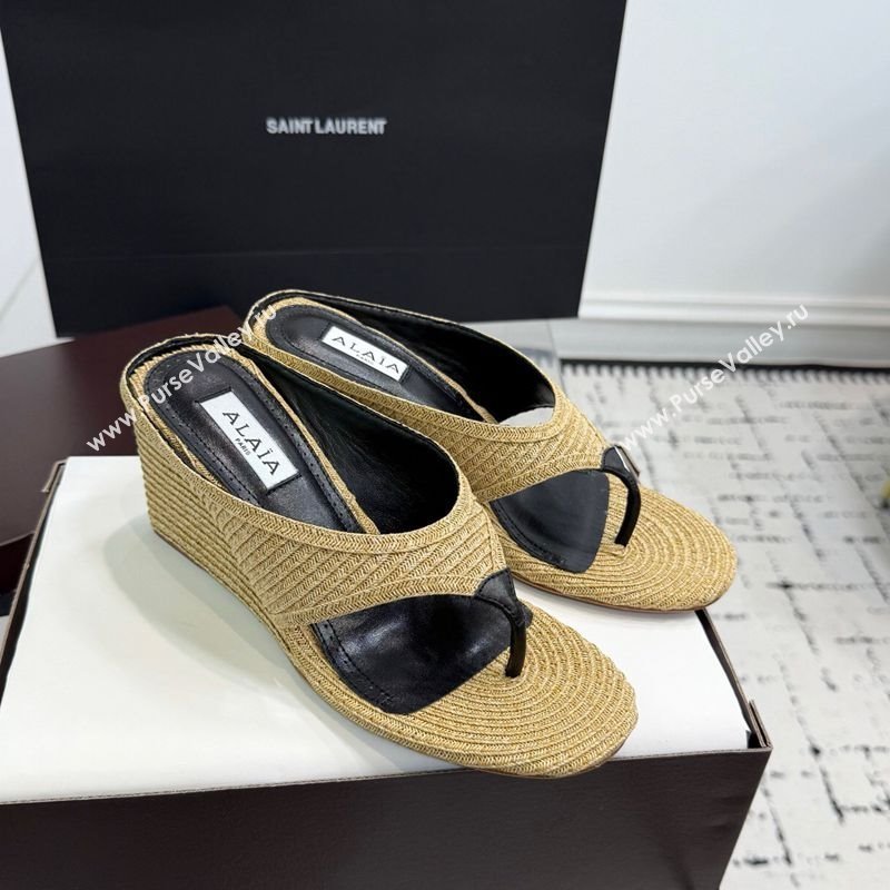 Alaia Cube Wedge Thong Slides Sandal 7.5cm in Raffia Straw Beige 2025 AL060607 (KER-250709001)