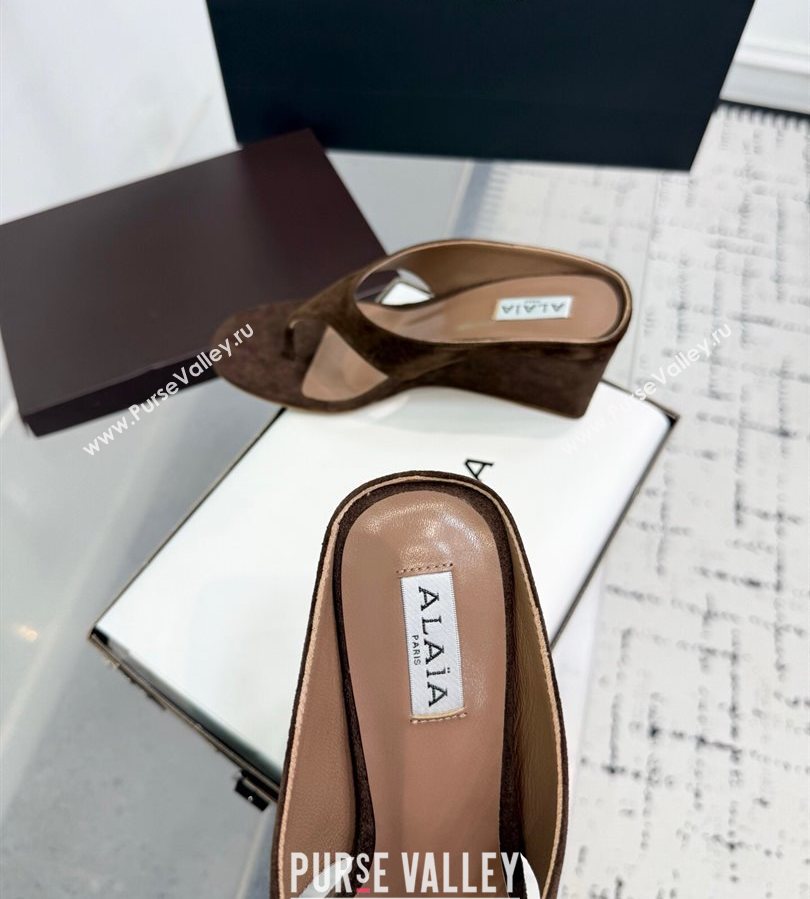 Alaia Cube Wedge Thong Slides Sandal 7.5cm in Suede Brown 2025 AL060607 (KER-250709005)