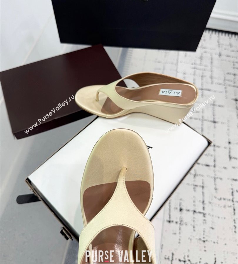 Alaia Cube Wedge Thong Slides Sandal 7.5cm in Satin Light Beige 2025 AL060607 (KER-250709006)