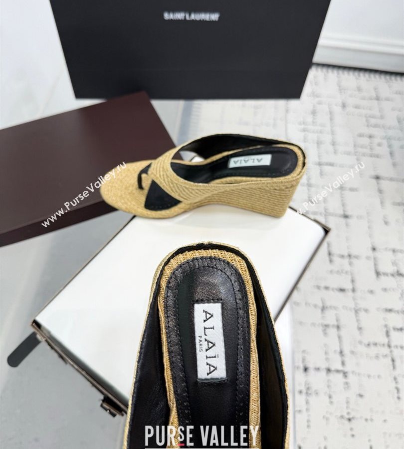 Alaia Cube Wedge Thong Slides Sandal 7.5cm in Raffia Straw Beige 2025 AL060607 (KER-250709001)