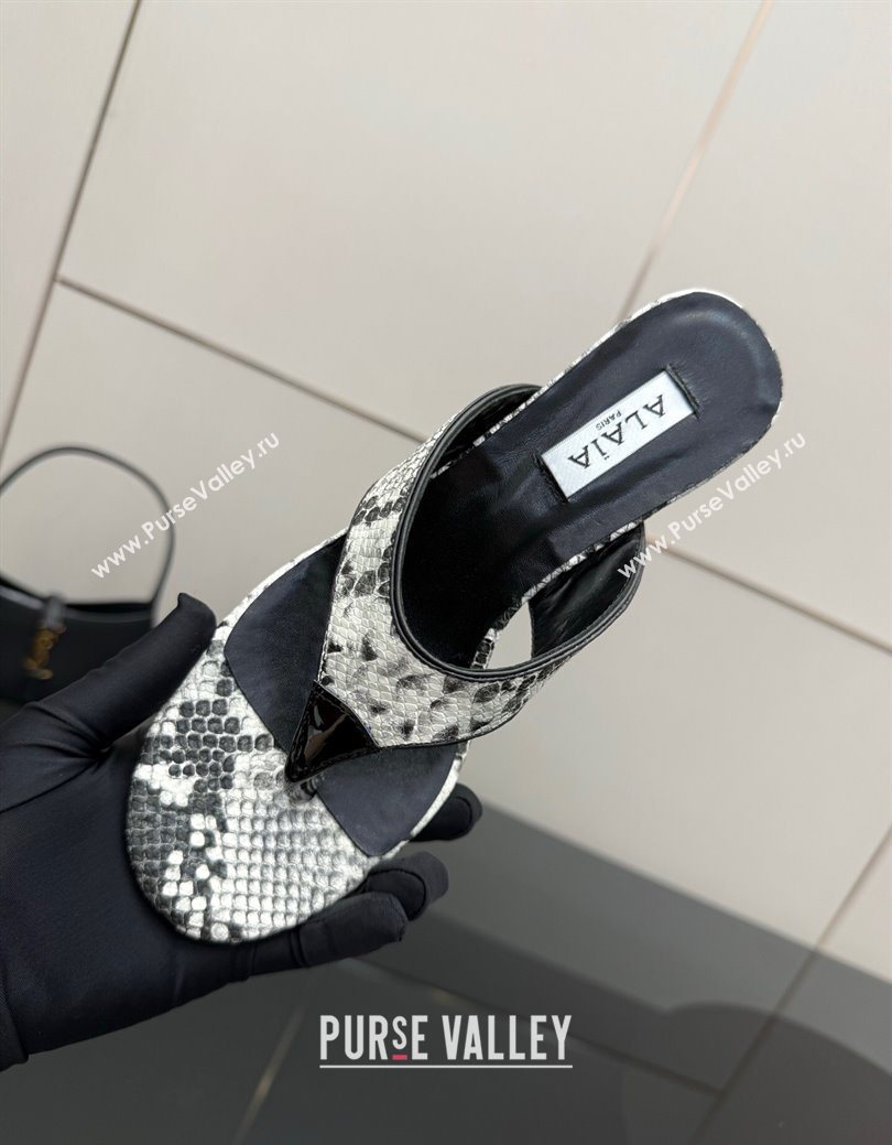 Alaia Heel Thong Slides Sandal 5.5cm in Snakeskin-Like Grey 2025 AL082701 (MD-250827080)