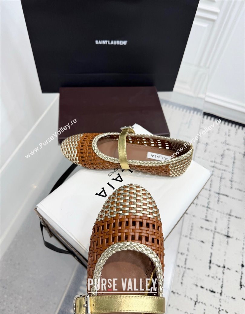 Alaia Ballet Flats in Woven Leather Brown/Gold 2025 AL070902 (KER-250827092)