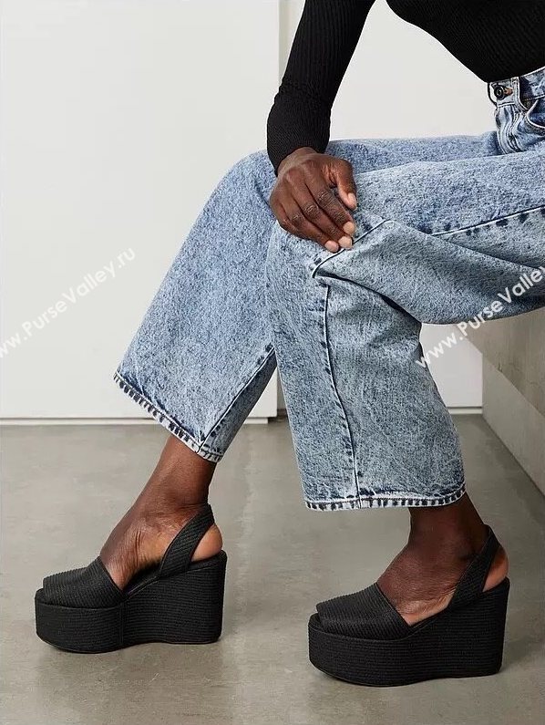 Alaia Wedge Sandals 11cm in Paper Straw Black 2025 AL082704 (MD-250827102)
