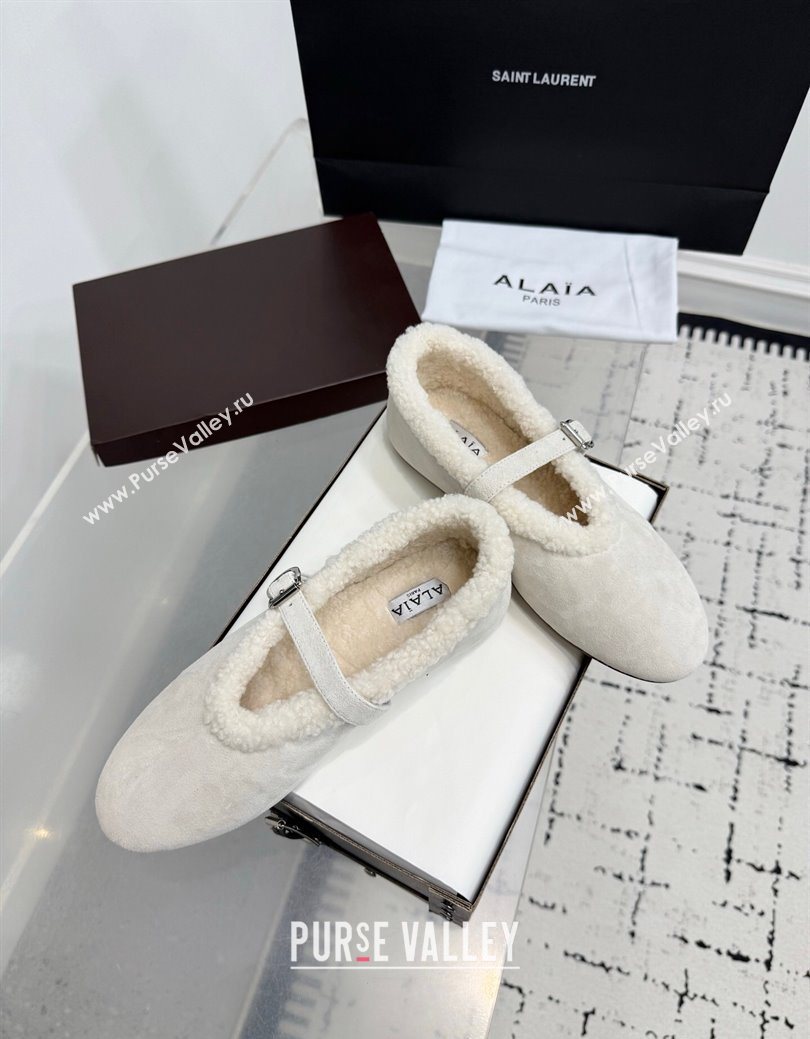 Alaia Ballet Flats in Suede and Shearling White 2025 AL102901 (KER-251029097)
