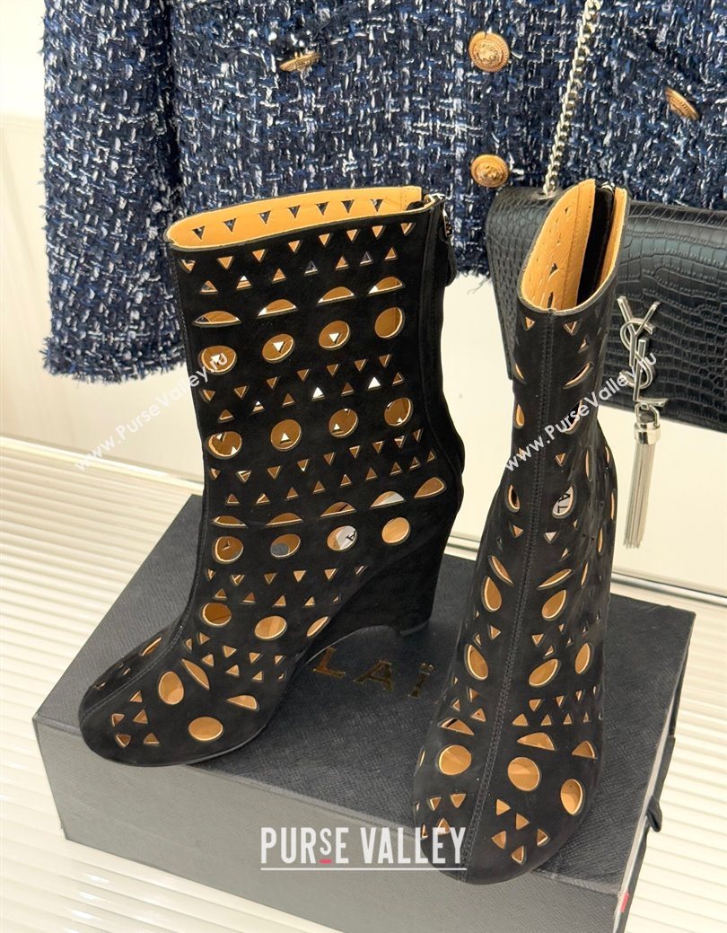 Alaia Openwork Suede Wedge Ankle Boots Black 2025 AL102906 (KL-251029124)
