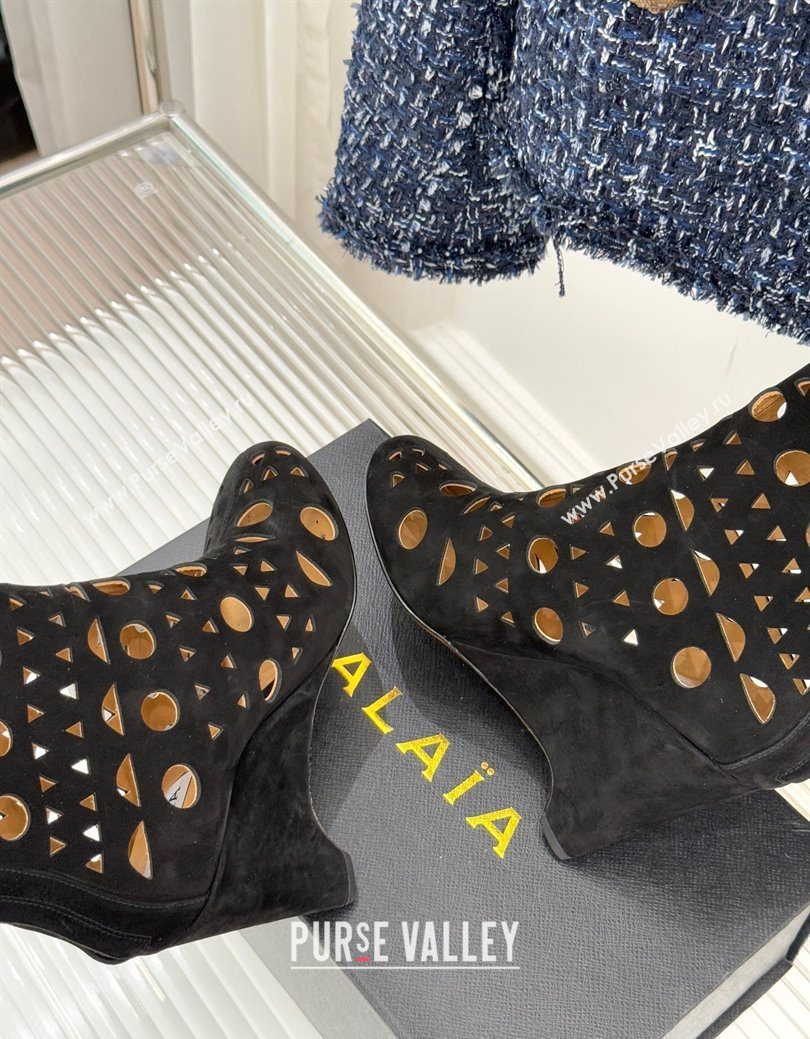 Alaia Openwork Suede Wedge Ankle Boots Black 2025 AL102906 (KL-251029124)