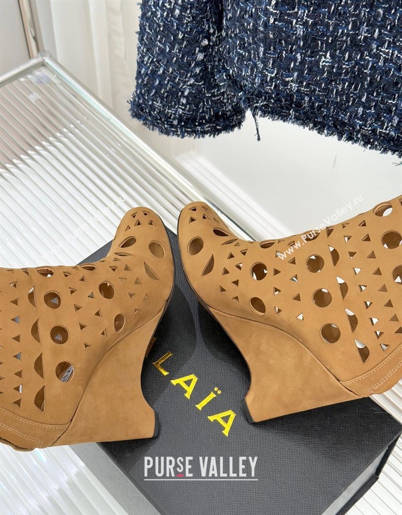 Alaia Openwork Suede Wedge Ankle Boots Yellow 2025 AL102906 (KL-251029125)