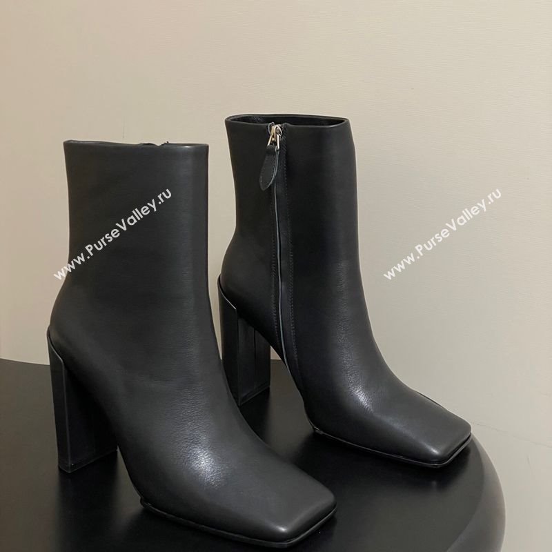 Alaia Square Heel Ankle Boots 10cm in Calf Leather Black 2025 AL102904 (MD-251029118)