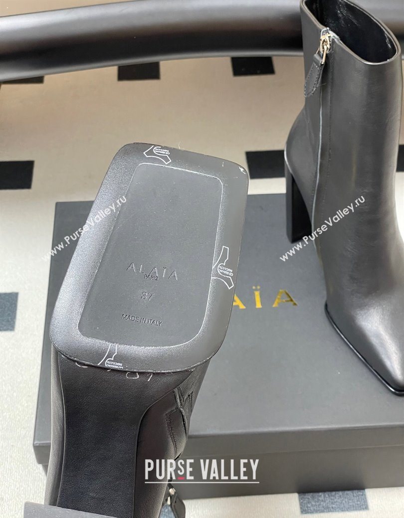 Alaia Square Heel Ankle Boots 10cm in Calf Leather Black 2025 AL102904 (MD-251029118)