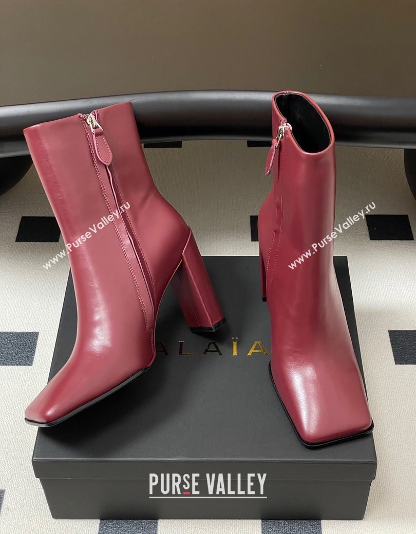 Alaia Square Heel Ankle Boots 10cm in Calf Leather Red 2025 AL102904 (MD-251029120)