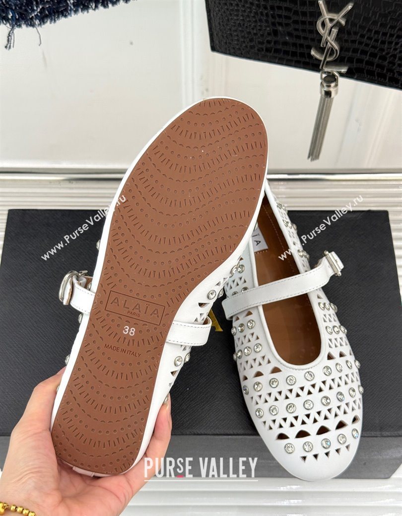 Alaia Ballet Flats in Openwork Leather with Eyelet with Strass White 2025 AL102910 (MD-251029141)