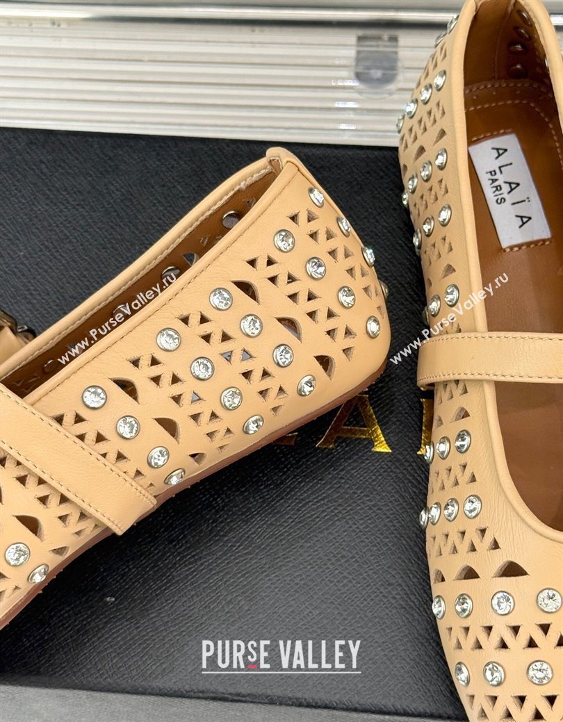Alaia Ballet Flats in Openwork Leather with Eyelet with Strass Apricot 2025 AL102910 (MD-251029142)