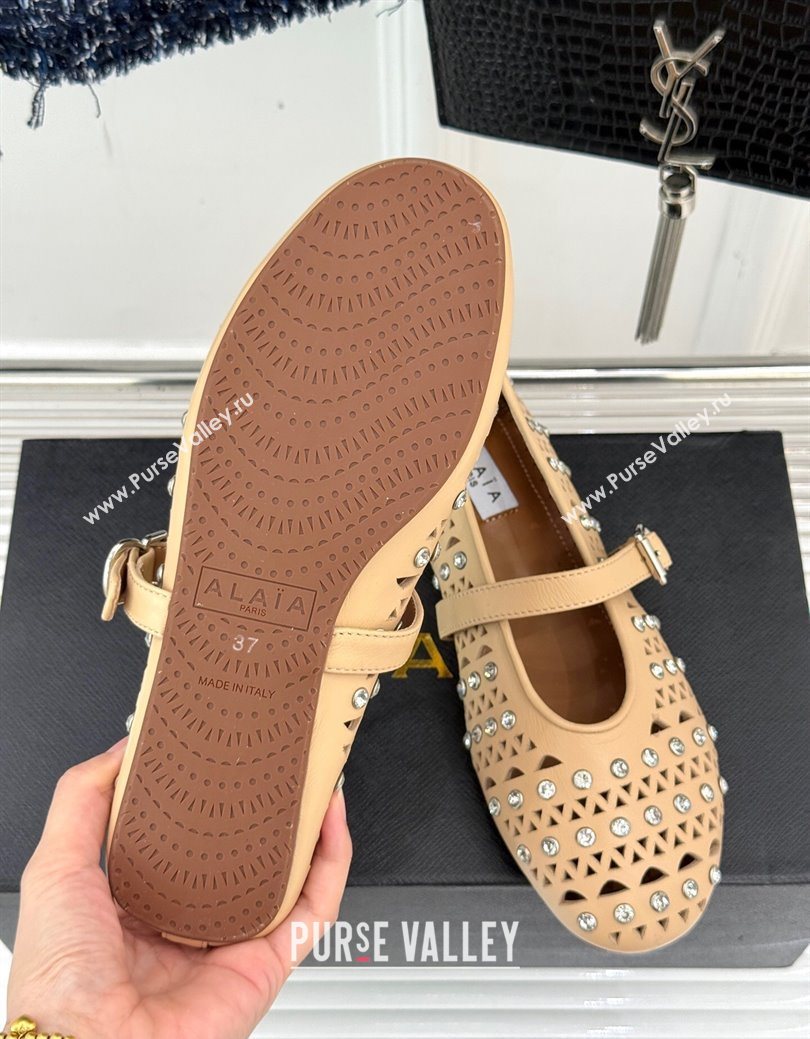 Alaia Ballet Flats in Openwork Leather with Eyelet with Strass Apricot 2025 AL102910 (MD-251029142)