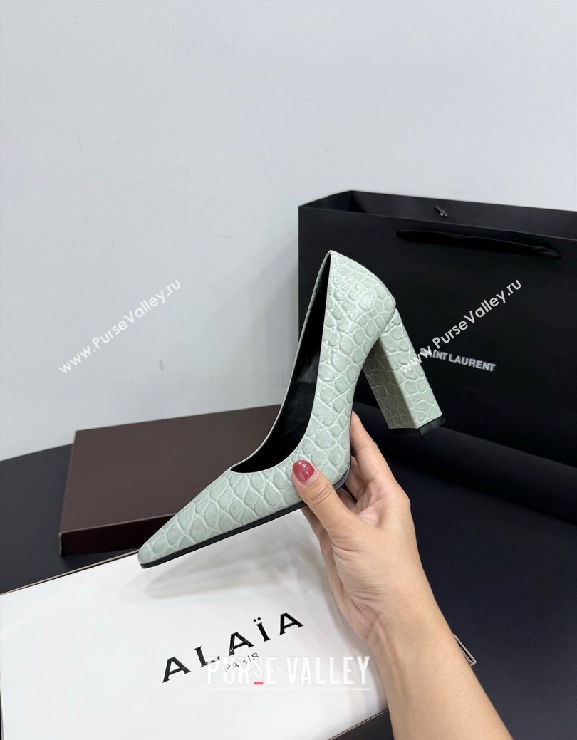 Alaia Pointy Toe Pumps 9cm with Block Heel in Crocodile Embossed Leather Light Green 2025 (KER-251029105)