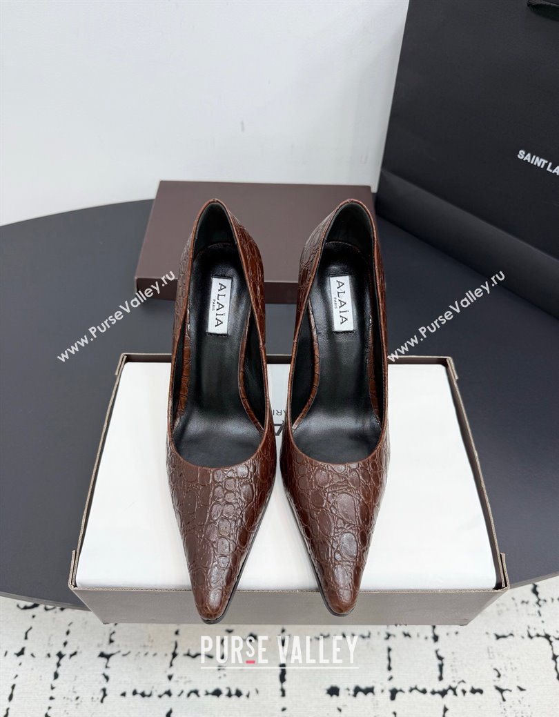 Alaia Pointy Toe Pumps 9cm with Block Heel in Crocodile Embossed Leather Dark Brown 2025 (KER-251029107)
