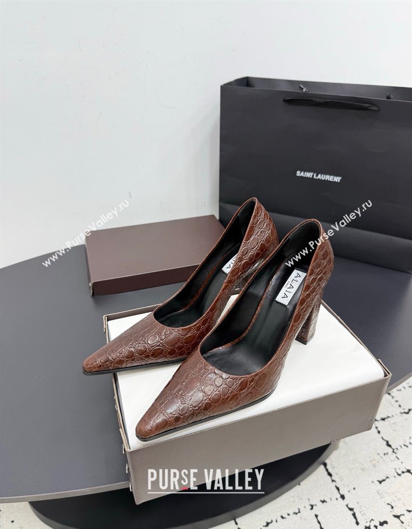 Alaia Pointy Toe Pumps 9cm with Block Heel in Crocodile Embossed Leather Dark Brown 2025 (KER-251029107)