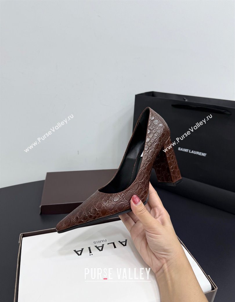 Alaia Pointy Toe Pumps 9cm with Block Heel in Crocodile Embossed Leather Dark Brown 2025 (KER-251029107)