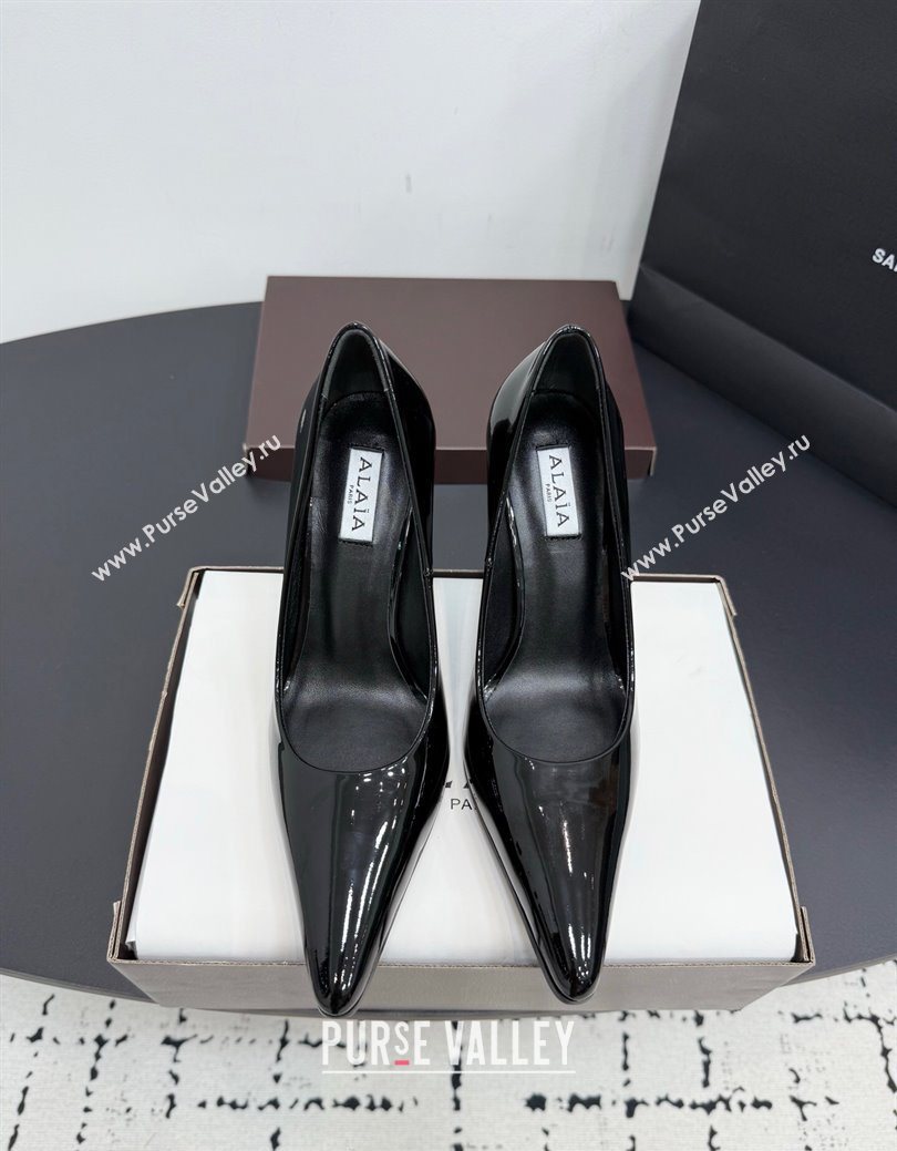 Alaia Pointy Toe Pumps 9cm with Block Heel in Patent Leather Black 2025 (KER-251029108)
