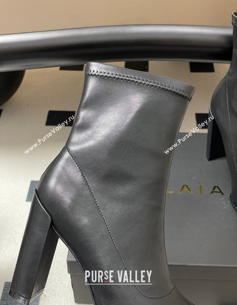 Alaia Square Heel Ankle Boots 10cm in Calf Leather Black 2025 AL102905 (MD-251029121)