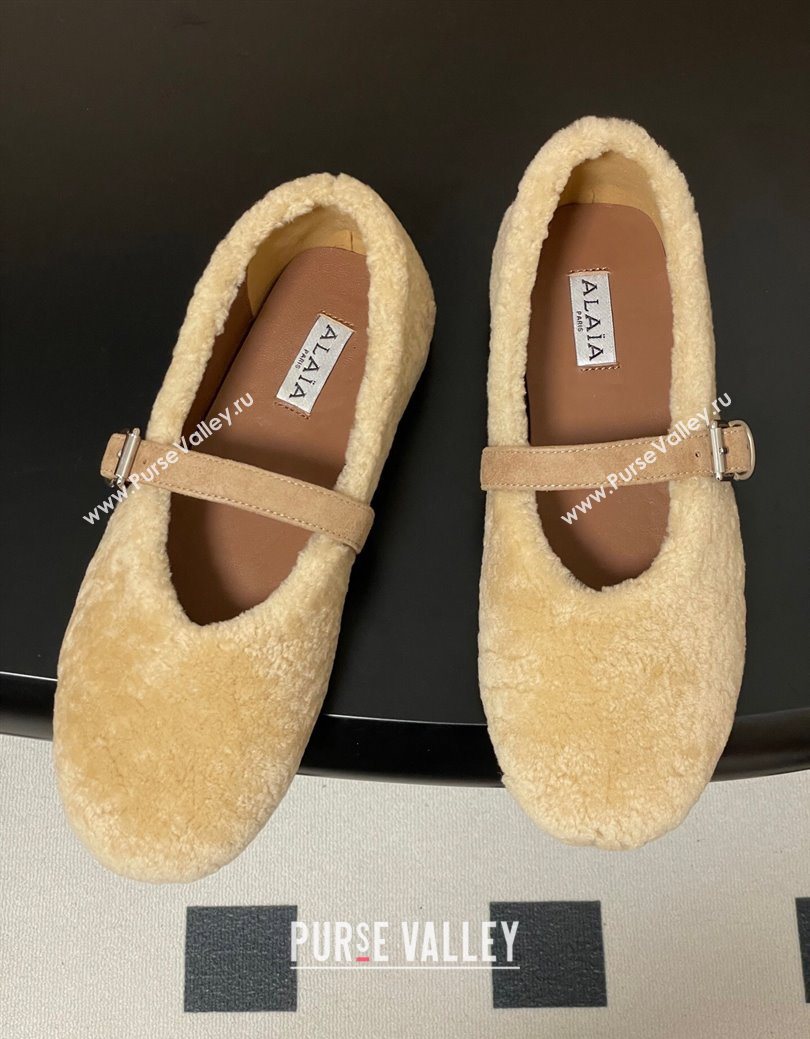 Alaia Ballet Flats in Shearling Wool Beige 2025 AL102911 (MD-251029148)