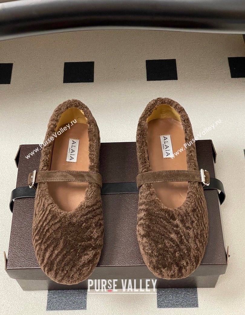 Alaia Ballet Flats in Shearling Wool Chocolate 2025 AL102911 (MD-251029150)