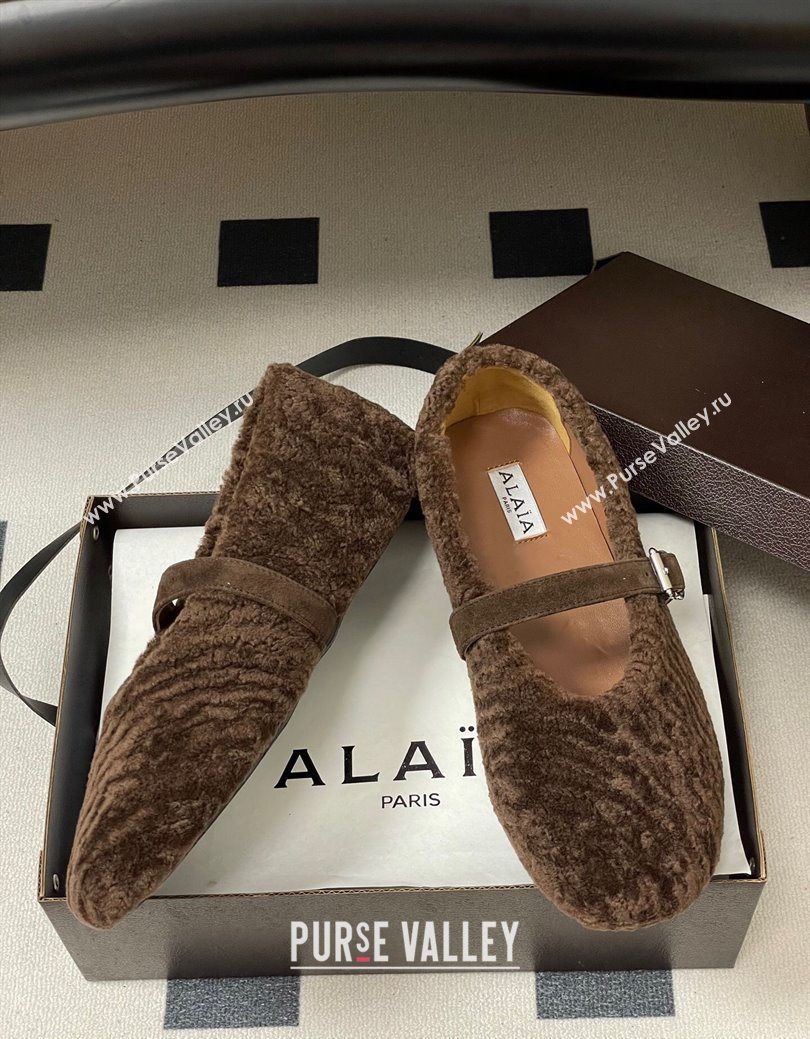 Alaia Ballet Flats in Shearling Wool Chocolate 2025 AL102911 (MD-251029150)