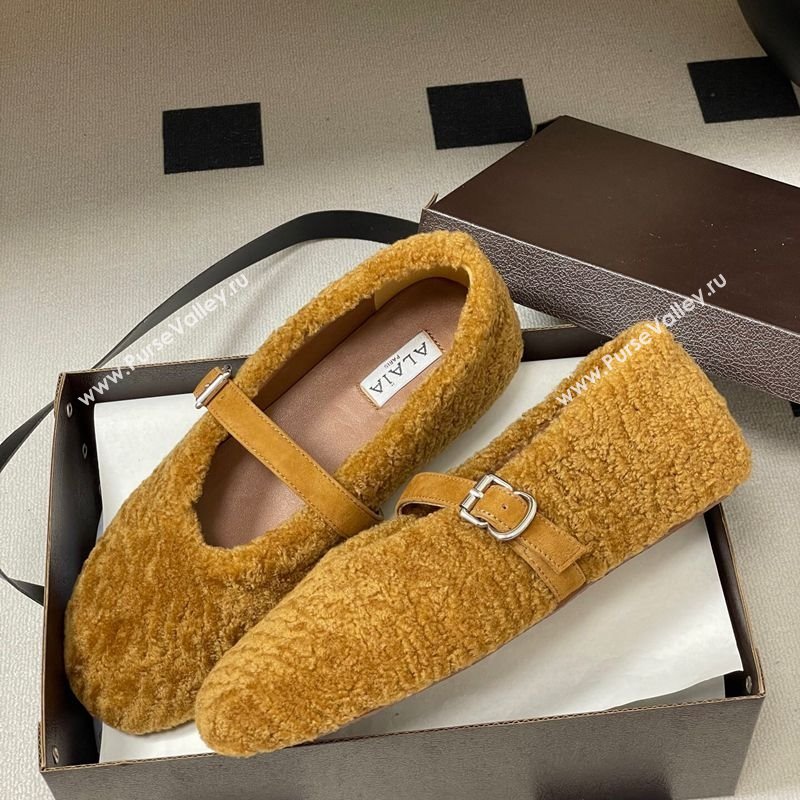 Alaia Ballet Flats in Shearling Wool Yellow 2025 AL102911 (MD-251029151)