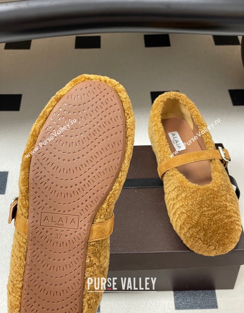 Alaia Ballet Flats in Shearling Wool Yellow 2025 AL102911 (MD-251029151)