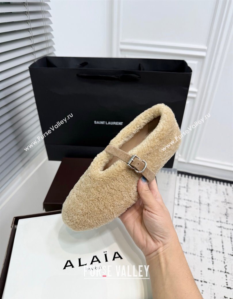 Alaia Ballet Flats in Shearling Wool Beige 2025 AL120901 (KER-251209002)