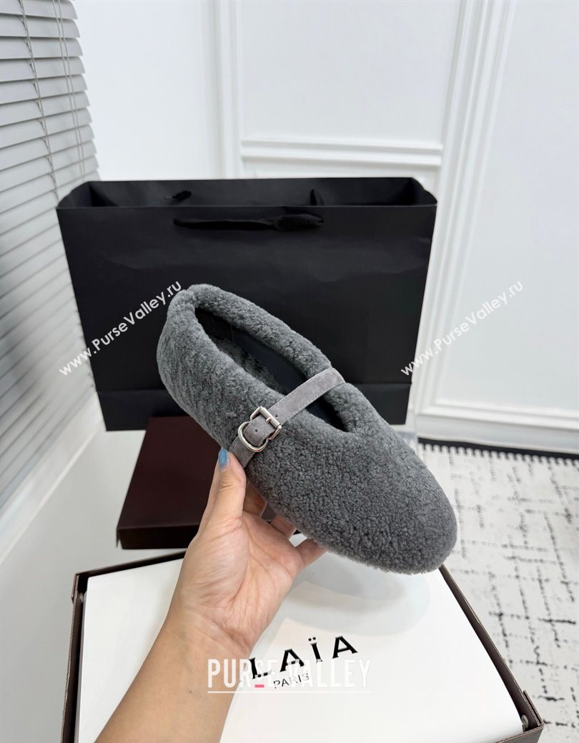 Alaia Ballet Flats in Shearling Wool Grey 2025 AL120901 (KER-251209007)