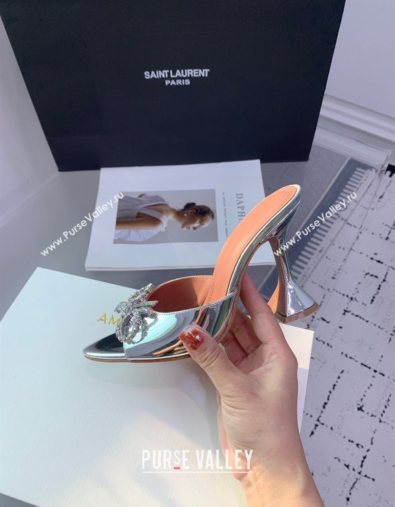 Amina Muaddi Rosie Strass-Embellished Bow Slides Sandal 9.5cm in Metallic Calfskin Silver 2025 0219 (KER-250219041)
