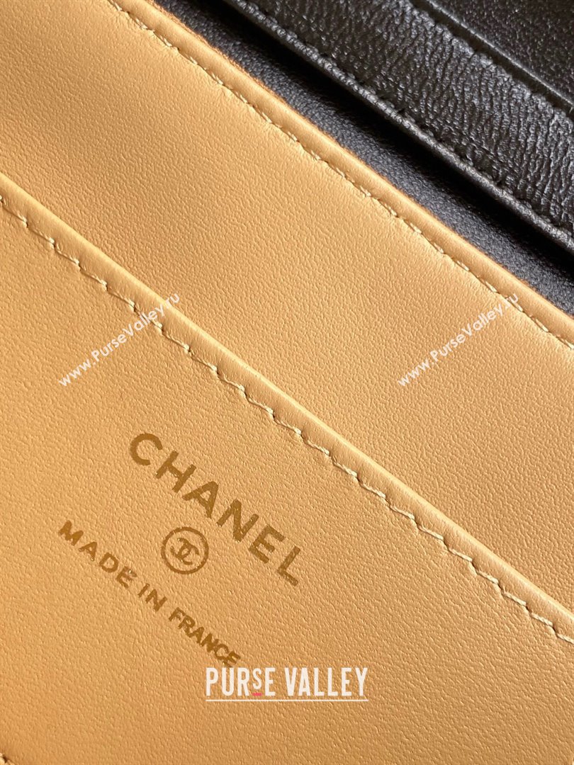 Chanel Suede Lambskin Phone Holder with Strap Beige/Black 2025 AP4677 (yezi-250703052)