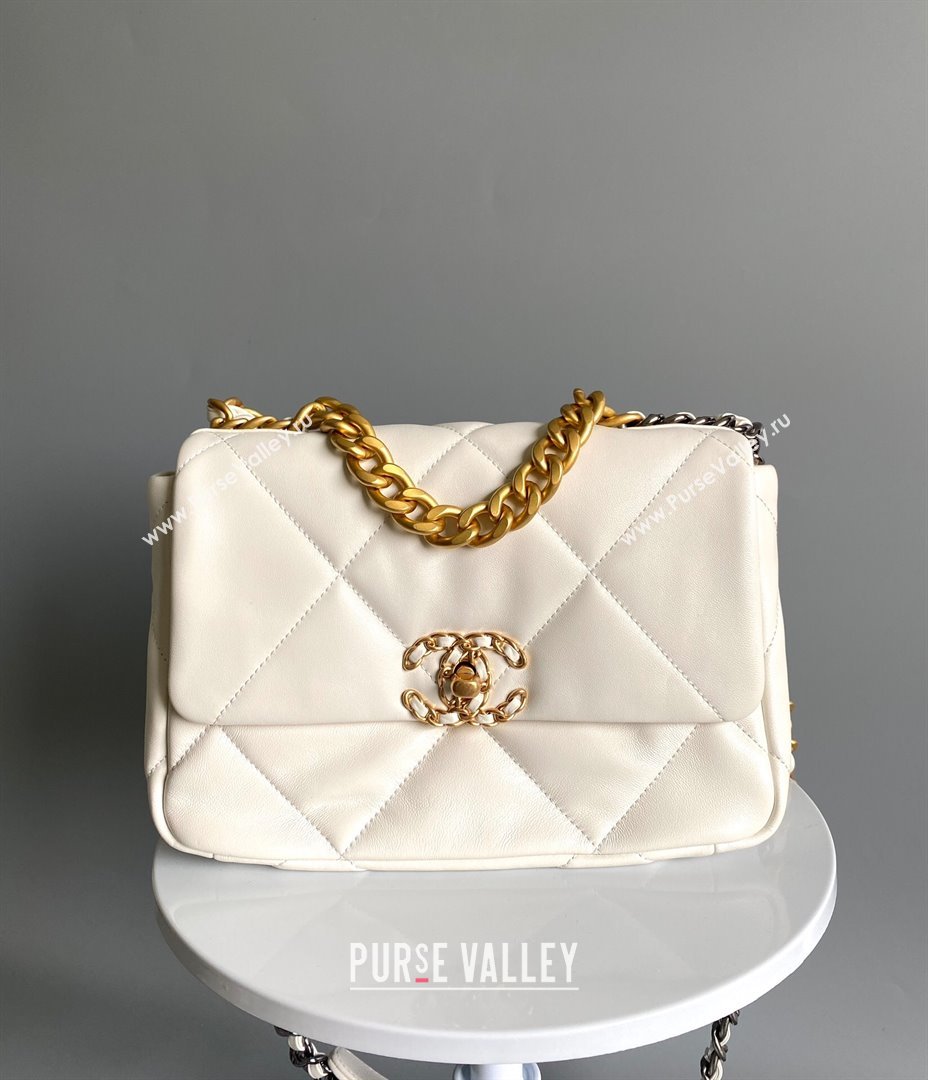 Chanel 19 Shiny Lambskin Small Flap Bag AS1160 White 2025 0813 (YD-250813047)
