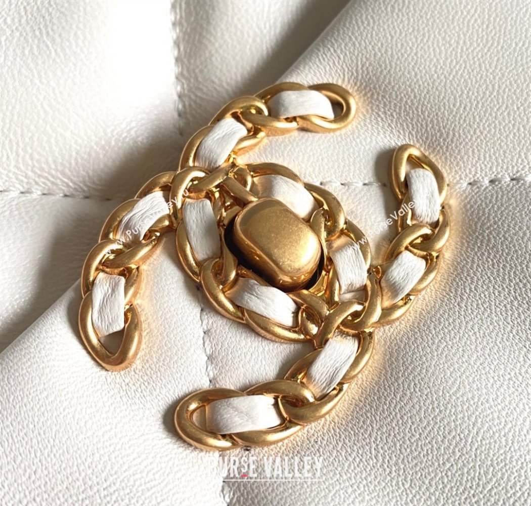 Chanel 19 Shiny Lambskin Small Flap Bag AS1160 White 2025 0813 (YD-250813047)