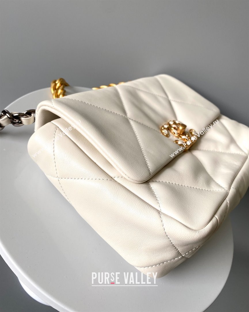Chanel 19 Shiny Lambskin Small Flap Bag AS1160 White 2025 0813 (YD-250813047)