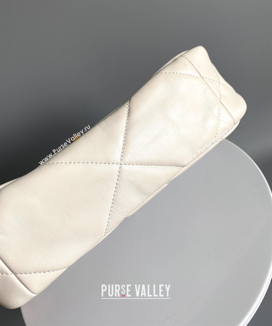 Chanel 19 Shiny Lambskin Small Flap Bag AS1160 White 2025 0813 (YD-250813047)