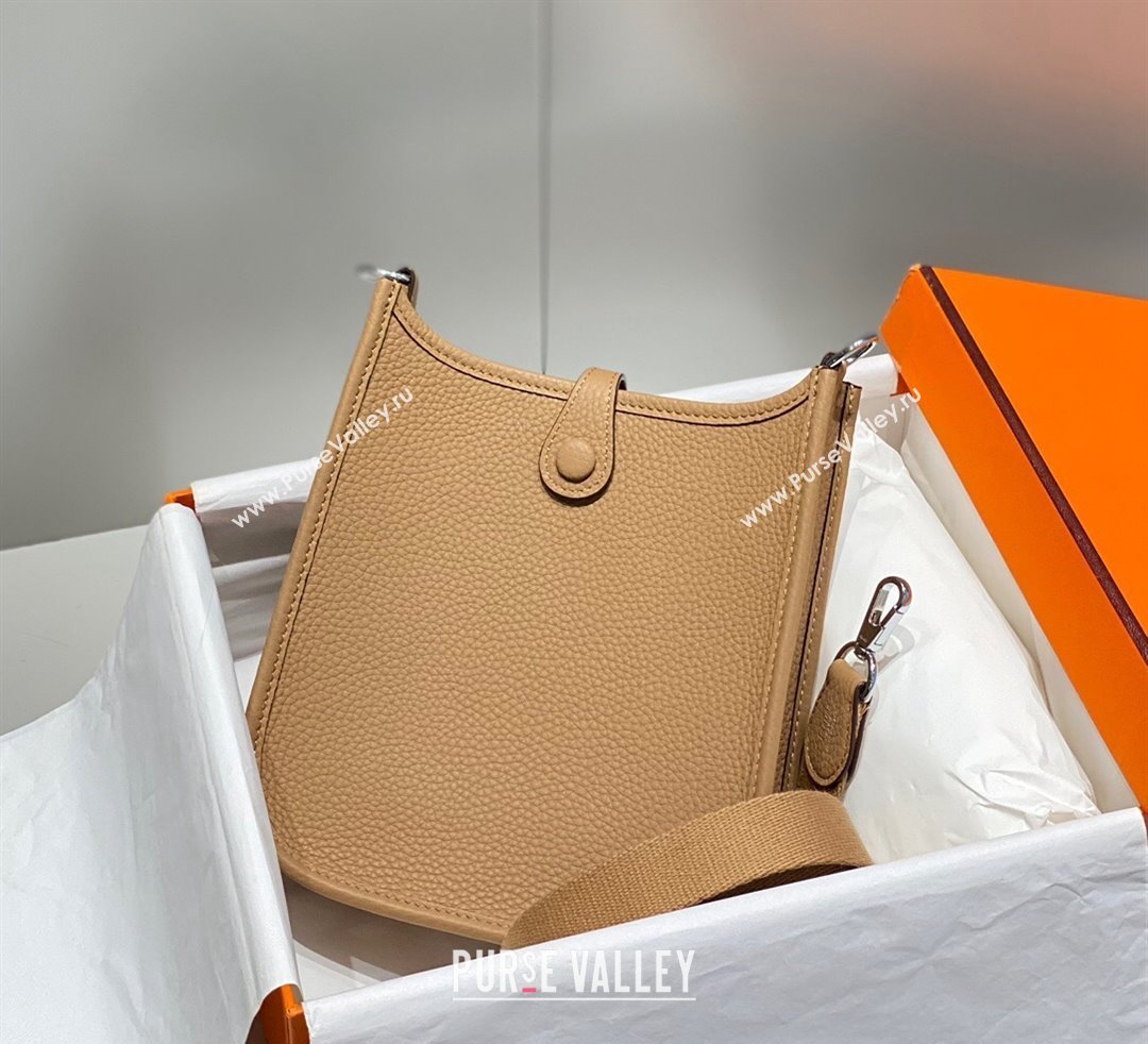Hermes Evelyne Mini Bag 18cm in Togo Calfskin Milky Tea 2025 0118 (FL-250118031)