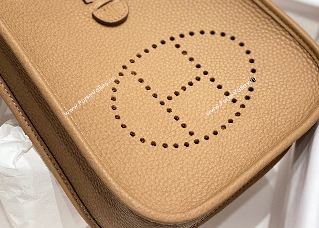 Hermes Evelyne Mini Bag 18cm in Togo Calfskin Milky Tea 2025 0118 (FL-250118031)