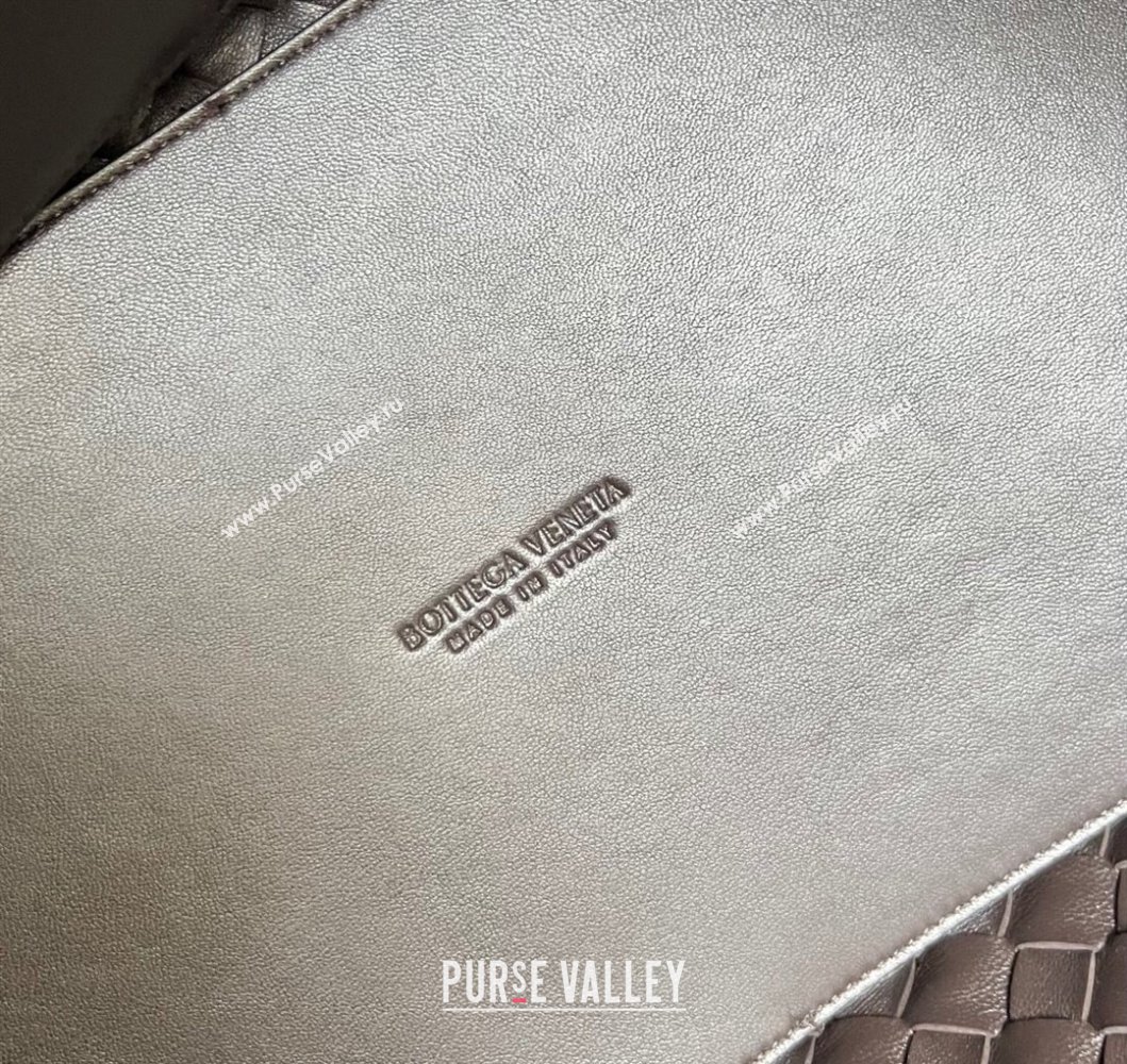 Bottega Veneta Large Andiamo Top Handle Bag in Intrecciato Leather 743575 Fondant Brown 2025 (WT-250205026)