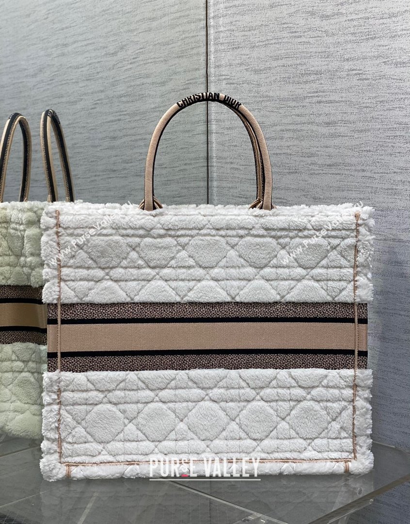 Dior Large Book Tote Bag in Ice White Cannage Shearling 2023 (XXG-230908049)