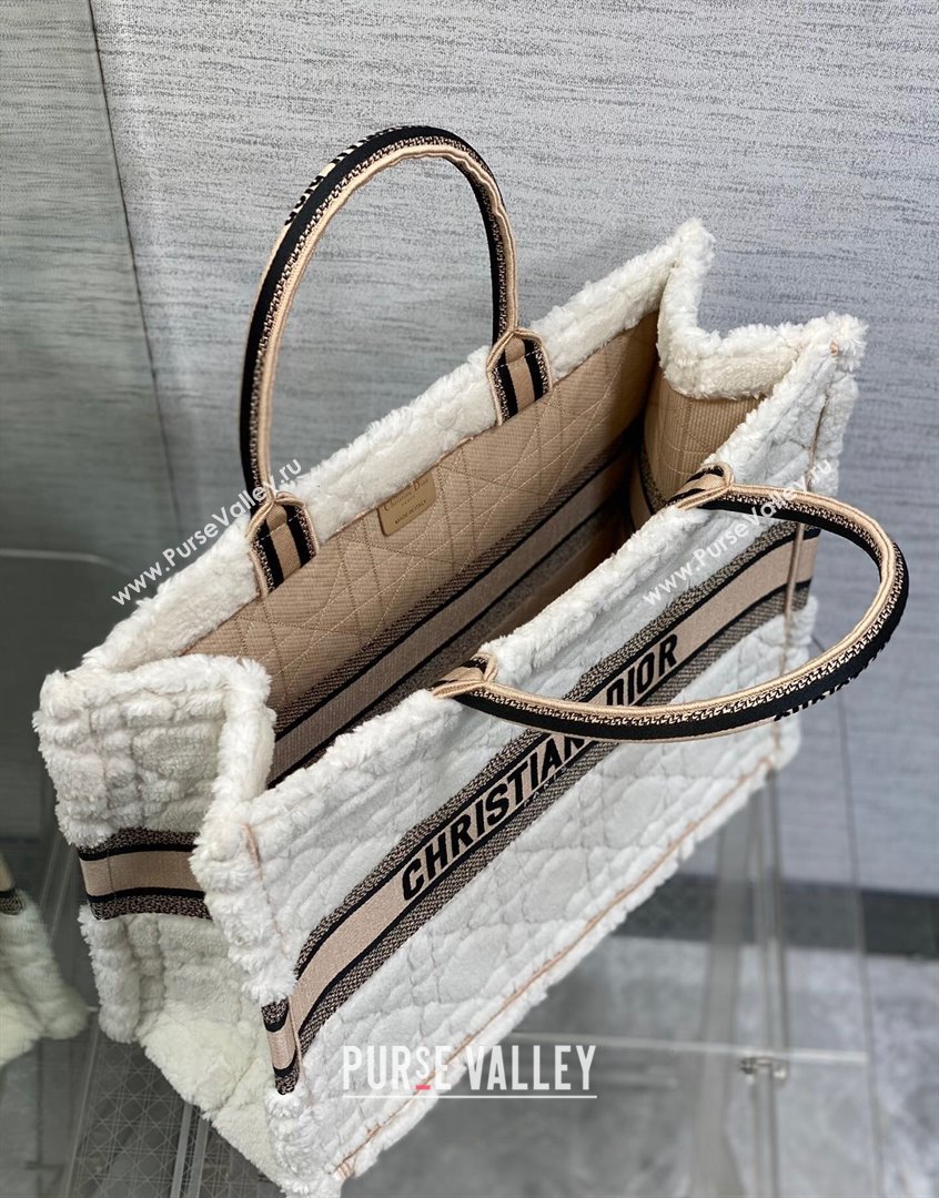 Dior Large Book Tote Bag in Ice White Cannage Shearling 2023 (XXG-230908049)