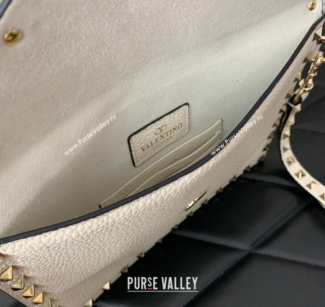 Valentino Rockstud Grainy Calfskin pouch White 2023 053 (LN-230908085)