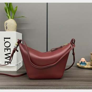 Loewe Mini Hammock Hobo bag in Classic Calfskin Burgundy 2023 262315 (Ys-230908093)