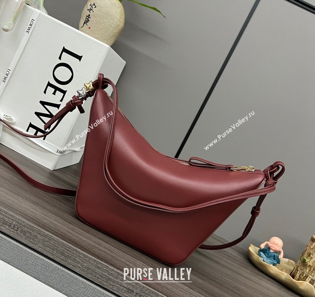 Loewe Mini Hammock Hobo bag in Classic Calfskin Burgundy 2023 262315 (Ys-230908093)