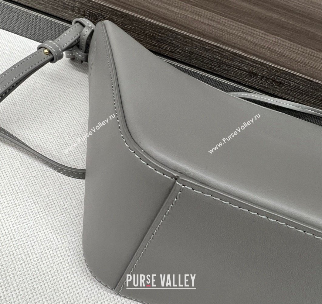 Loewe Mini Hammock Hobo bag in Classic Calfskin Light Grey 2023 262315 (Ys-230908094)